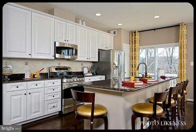9293 Dawkins Crest Cir, Bristow, VA 20136 - photo 2
