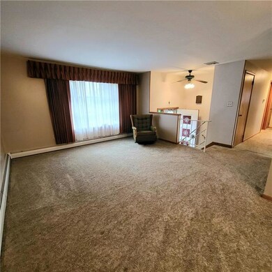 1040 Karoly St, Freemansburg, PA 18017 - photo 6