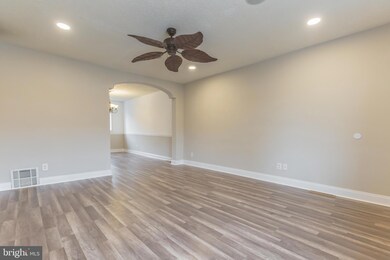 4316 Marple St, Philadelphia, PA 19136 - photo 4