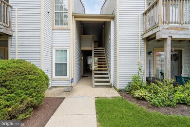 5701 Rowanberry Dr unit 106, Elkridge, MD 21075 - photo 2