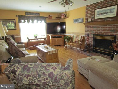 41473 Miss June Ct, Leonardtown, MD 20650 - photo 3