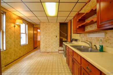 1650 Mineral Spring Rd, Reading, PA 19602 - photo 6