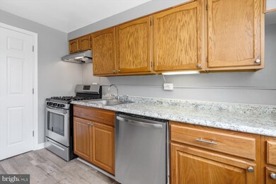 3037 Freeway, Halethorpe, MD 21227 - photo 7