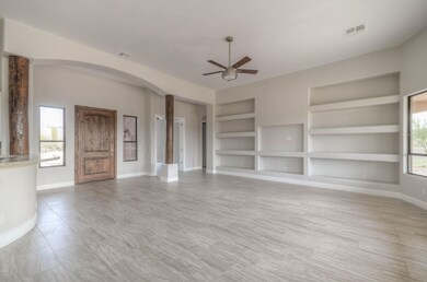 Living Room (4)