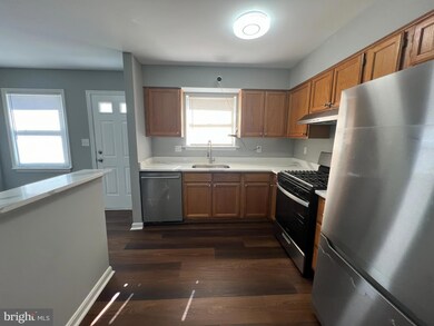 2124 Brunt St, Baltimore, MD 21217 - photo 6