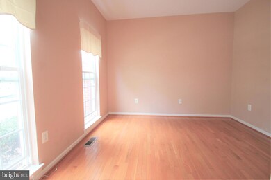 23 Jennifer Lynne Dr, Knoxville, MD 21758 - photo 4