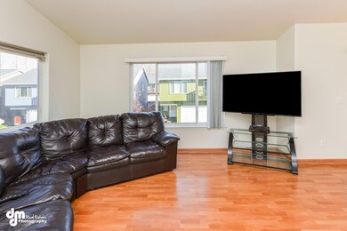 Living Room_8827-FULL