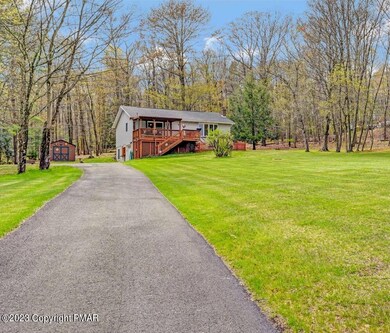 142 Wes Flo Ct, Kunkletown, PA 18058 - photo 2