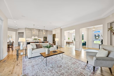 W248N2151 Kettle Cove Ct, Pewaukee, WI 53072 - photo 7