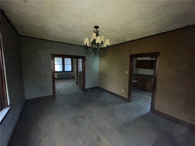 427 N 4th St, Clairton, PA 15025 - photo 3