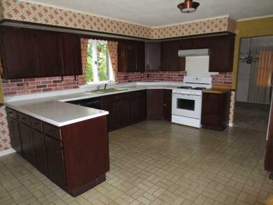 Kitchen NIce functional kitchen with all the appli