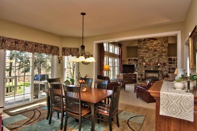 Kitchen Breakfast Area