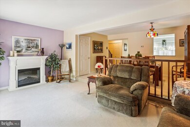 9439 Mayflower Ct, Laurel, MD 20723 - photo 5