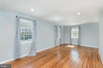 3094 White Birch Ct, Fairfax, VA 22031 - photo 7