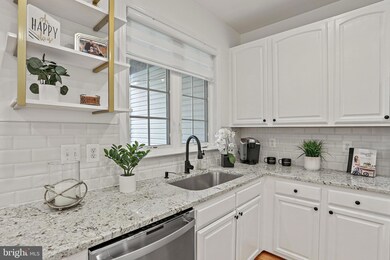 11044 Birchtree Ln, Laurel, MD 20723 - photo 6