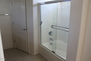 Separate Tub and Shower