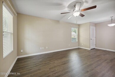 256 Aquarius Cir N, Jacksonville, FL 32216 - photo 7