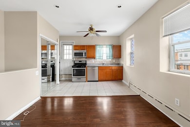 2100 S Lambert St unit 2, Philadelphia, PA 19145 - photo 4