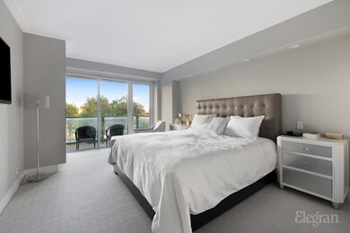 210 Central Park S unit 7D, New York, NY 10019 - photo 6