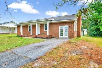 117 Mars Dr, Dunn, NC 28334 - photo 2