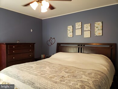 105 Franklin Ave, Sykesville, MD 21784 - photo 4