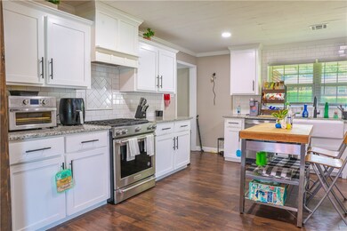 1621 Camellia Dr, Waycross, GA 31501 - photo 6