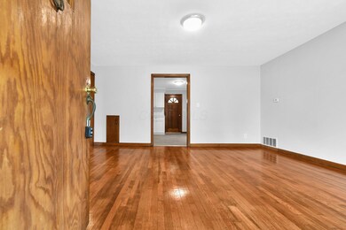 4-web-or-mls-1231-s-pickaway-st