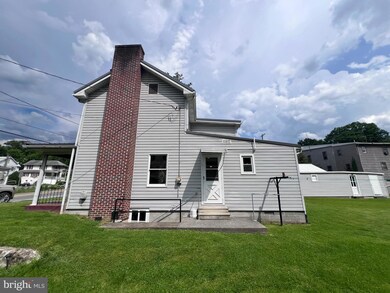 15 Broadway St, Berkeley Springs, WV 25411 - photo 6