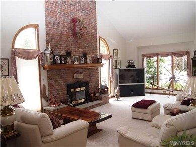 1147 Bowen Dr W, North Tonawanda, NY 14120 - photo 4