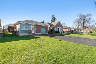 114 Edgecomb St, Albany, NY 12209 - photo 3