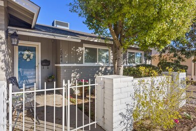 2044 E Dunbar Dr-4