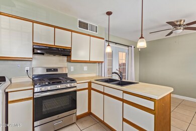 4928 W Cypress St, Phoenix, AZ 85035 - photo 7