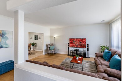 6-Living Room
