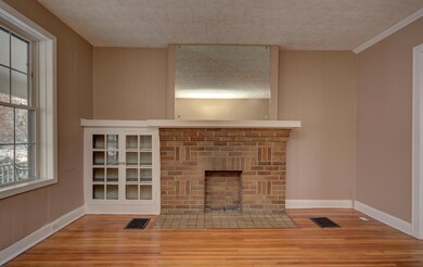 1057- Living Room (5)