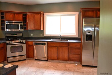 429 Maple Ave, Ballston Spa, NY 12020 - photo 3