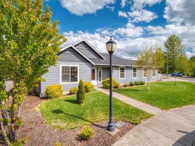 1561 Inverness Dr, Medford, OR 97504 - photo 2