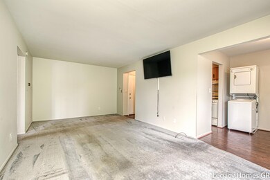 Byron Center 2443 #202-8
