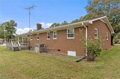 1843 Weant Rd, High Point, NC 27263 - photo 5