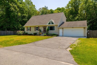 409 Holcomb Rd, Springfield, MA 01118 - photo 2