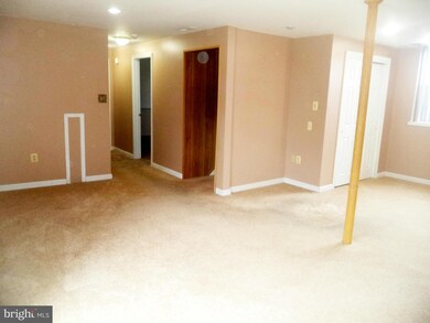 5821 Sheriff Rd, Capitol Heights, MD 20743 - photo 5