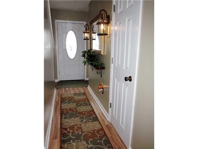 Entry/Foyer.