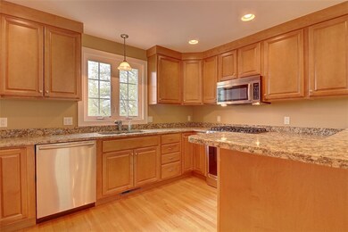 39 Wade St unit B, Providence, RI 02903 - photo 5