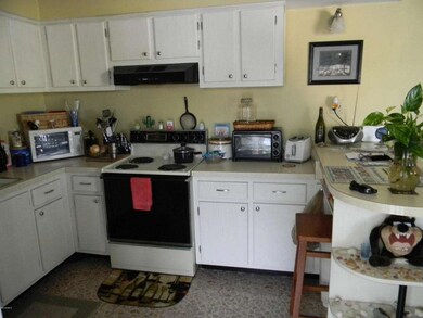 Roomy kitchen