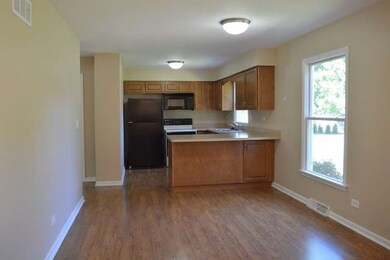 1061 Alameda Dr, Aurora, IL 60506 - photo 4