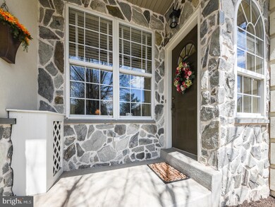 258 Center Point Ln, Lansdale, PA 19446 - photo 4