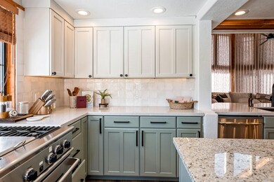 656 Aspen Dr-20