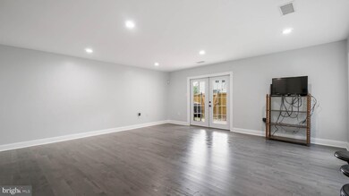 11370 Laurelwalk Dr, Laurel, MD 20708 - photo 3