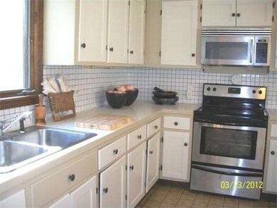 295 Locust St, Danvers, MA 01923 - photo 2