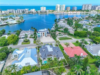 3540 Crayton Rd, Naples, FL 34103 - photo 5