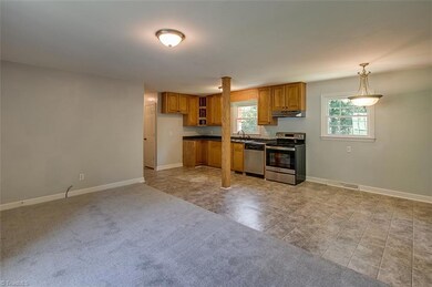 329 Falcon Hills Dr, Asheboro, NC 27205 - photo 7